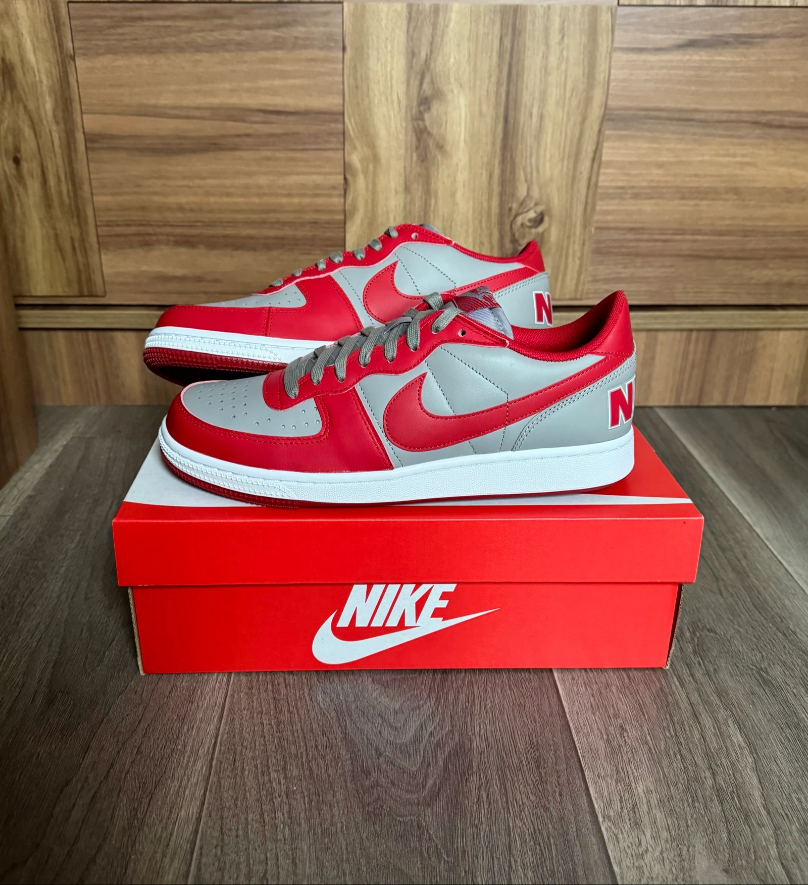 Chaussures Baskets Nike Terminator Low authentiques neufs pointure 43